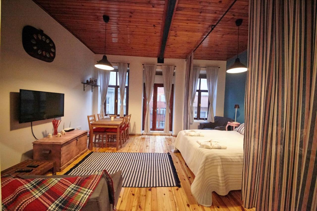 Ferienwohnung Studio At The Heart Of Taksim Istanbul Exterior foto